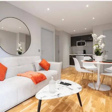 Apartmán Luxueux Compans Caffarelli Climatiseur Parking Prive Gratuit Jardin Japonais 4 Personnes *
