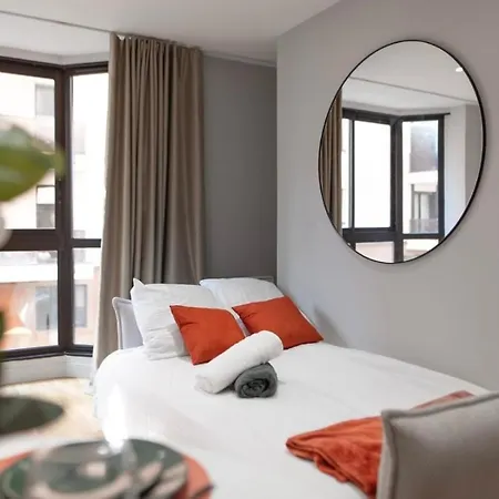 Apartmán Luxueux Compans Caffarelli Climatiseur Parking Prive Gratuit Jardin Japonais 4 Personnes *